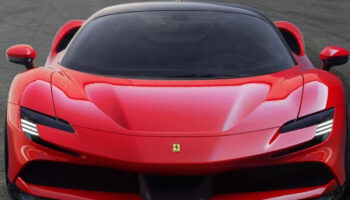 ferrari ilk tamamen elektrikli modeli elettricayi tanitmaya hazirlaniyor xksnJ5w3