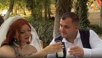 futbol antrenoru cumhur acar evlendikten 3 gun sonra kumar borcu nedeniyle esinin takilarini da xNGbI395