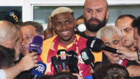 galatasarayin osimhen transferi saha disinda da rekor kiracak 100 bin forma 900 milyon tl tPHk7ZXj