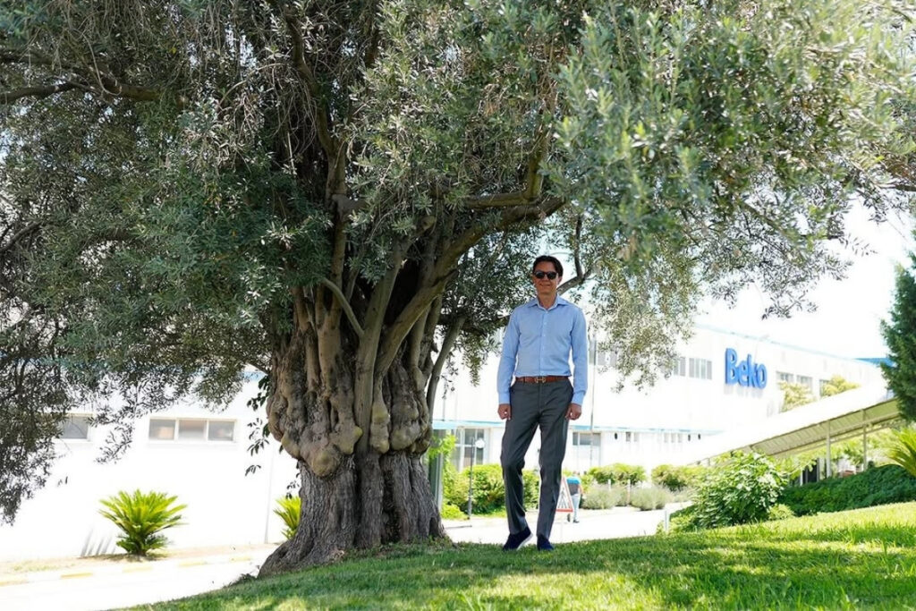 hakan bulgurlu fabrikadaki 300 yillik zeytinin hikayesini anlatti SByQnkWd