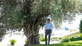 hakan bulgurlu fabrikadaki 300 yillik zeytinin hikayesini anlatti SByQnkWd