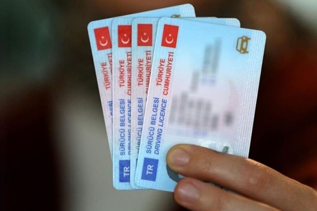 icisleri bakani duyurdu ehliyet yenileme tarihi son kez uzatildi Bsz8rEBL