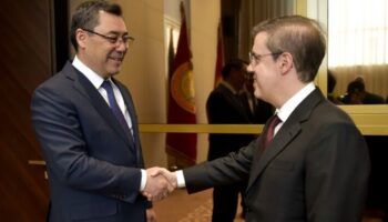 ihlas holding yonetim kurulu baskani mucahid orenkirgizistandaki iki dev enerji projesi icin kirgizistan cumhurbaskani U5hQpH7E