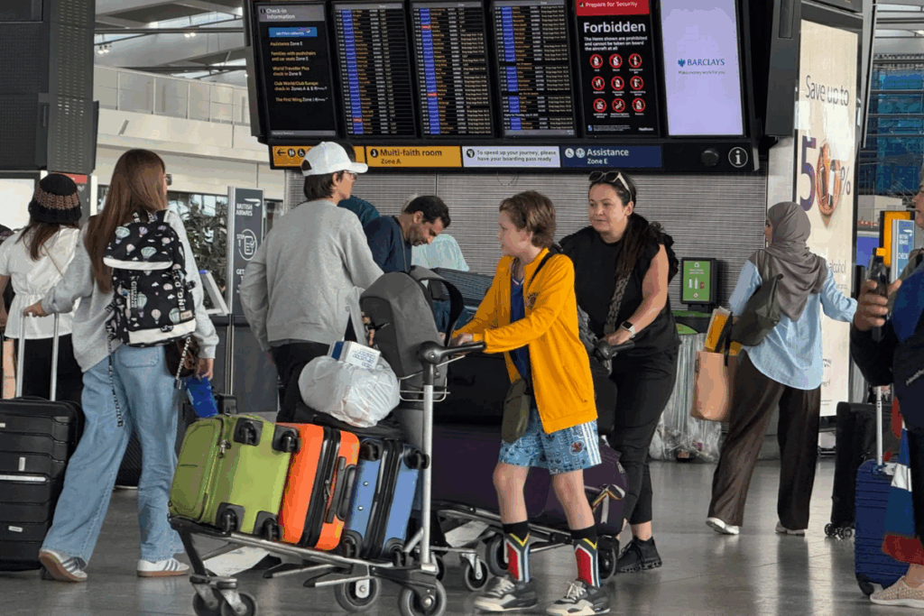 ingilterede hava trafik kontrol sisteminde yasanan 20 dakikalik ariza 150den fazla ucusun iptaline ve bIArtzaI