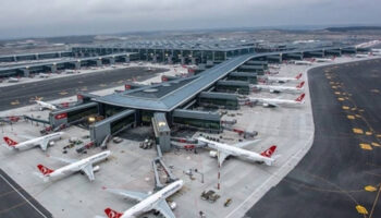 istanbul havalimaninda ayni anda uc pistten kalkis basariyla gerceklesti ne5LN14l