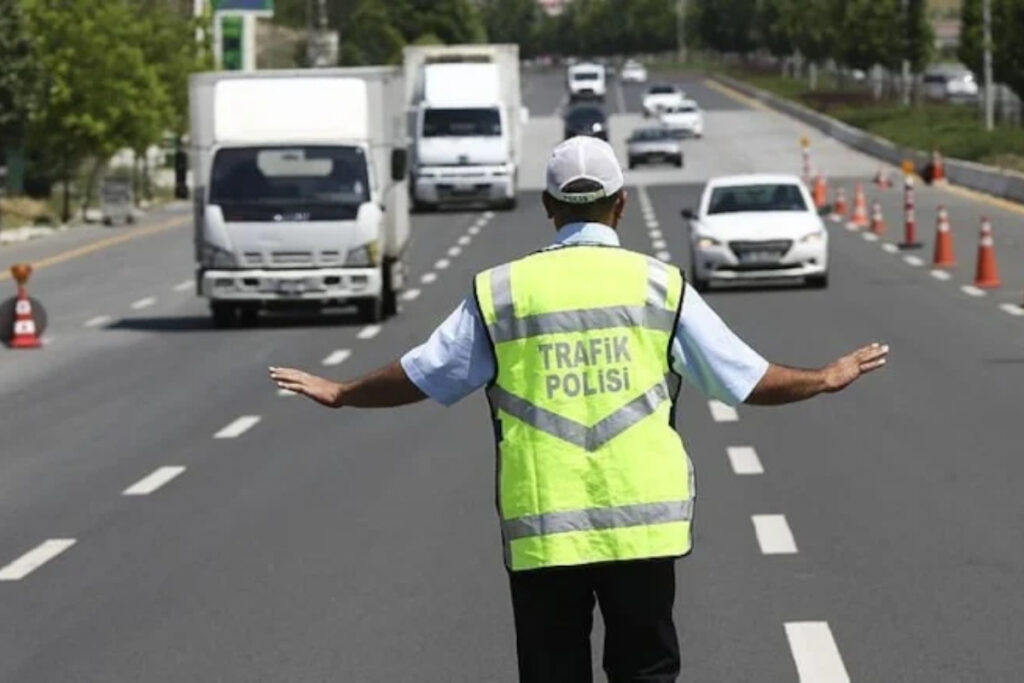 istanbulda trafige dikkat bazi yollar kapatilacak pLKYwuSj