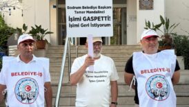 isten cikartilan 35 yillik gazeteciden bodrum belediyesi onunde protesto zewj7iJ8
