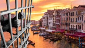 italya cezaevlerindeki kalabaligi onlemek icin cezasi iki yildan az kalanlari tahliye edecek xUqYuxeg