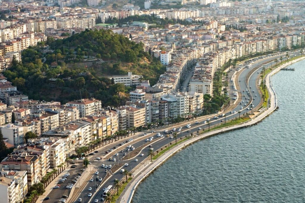izmir kavurucu sicakta 22 saat susuzkalacak nqnrTEiA