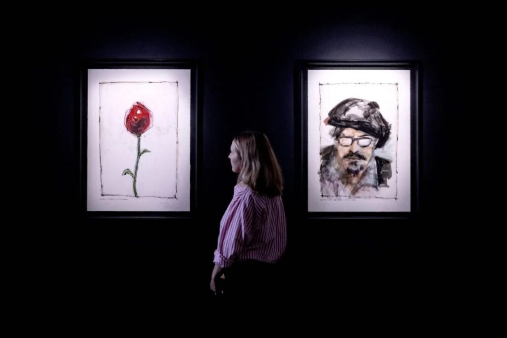 johnny depp kizi lily rose ve kendi portresinden ilham alan yeni sanat koleksiyonunu tanitti hBhZCKbp