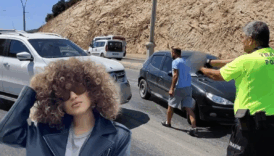 kedisi yuzunden kabin memuruna saldiran dilan citak bu kez otomobilini polisin uzerine surdu ates T1hFtuXp