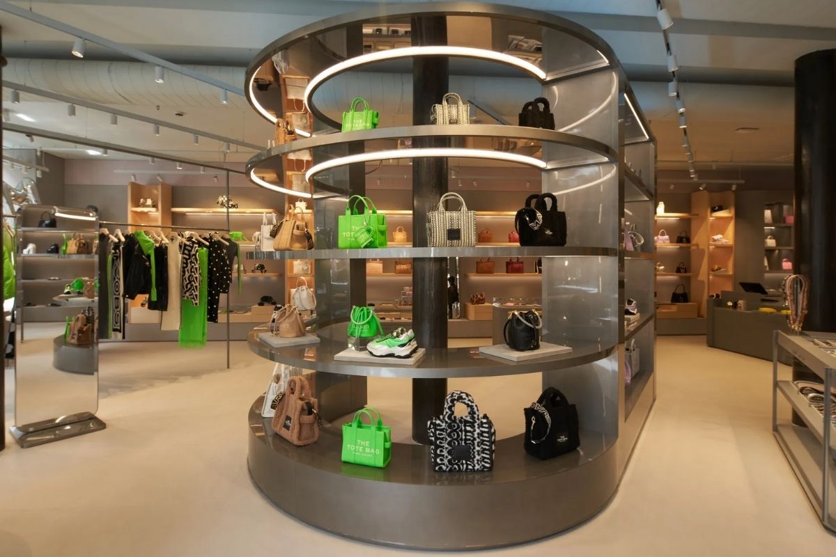 louis vuittonun cati sirketi lvmh marc jacobsi 1 milyar dolara satmak uzere gorusmeler yapiyor hM5GUST1