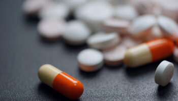 mahkemeden kanser hastalari icin emsal karar sgk listesinde olmayan ilacin bedelini kurum odeyecek By6LNSJR