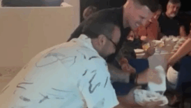 martin skirtel felekten bir gece caldi tabak kirip 200 bin lira odedi eDv38zax