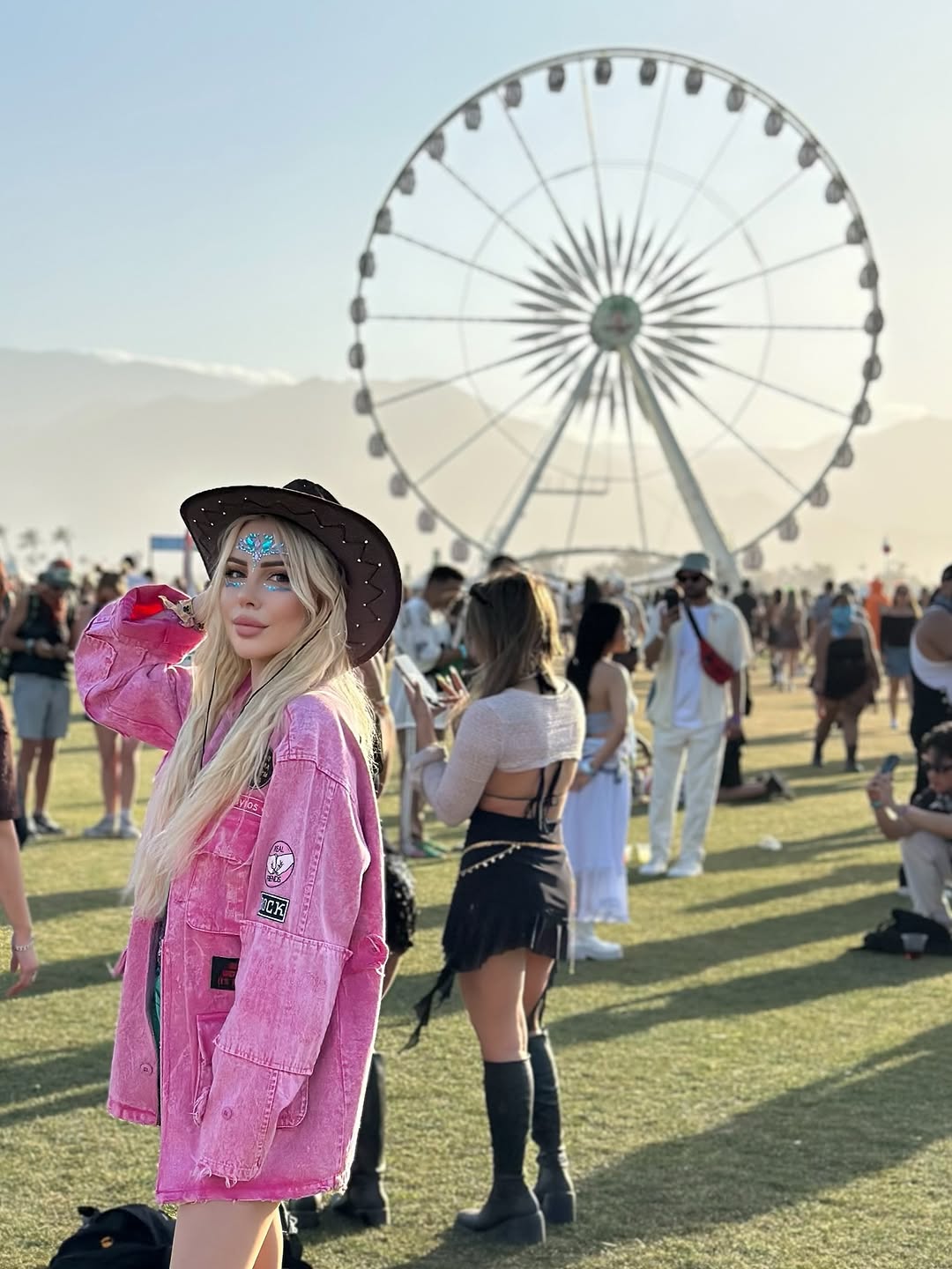 merve arkas coachella festivalinde 0 WSdEQXqf