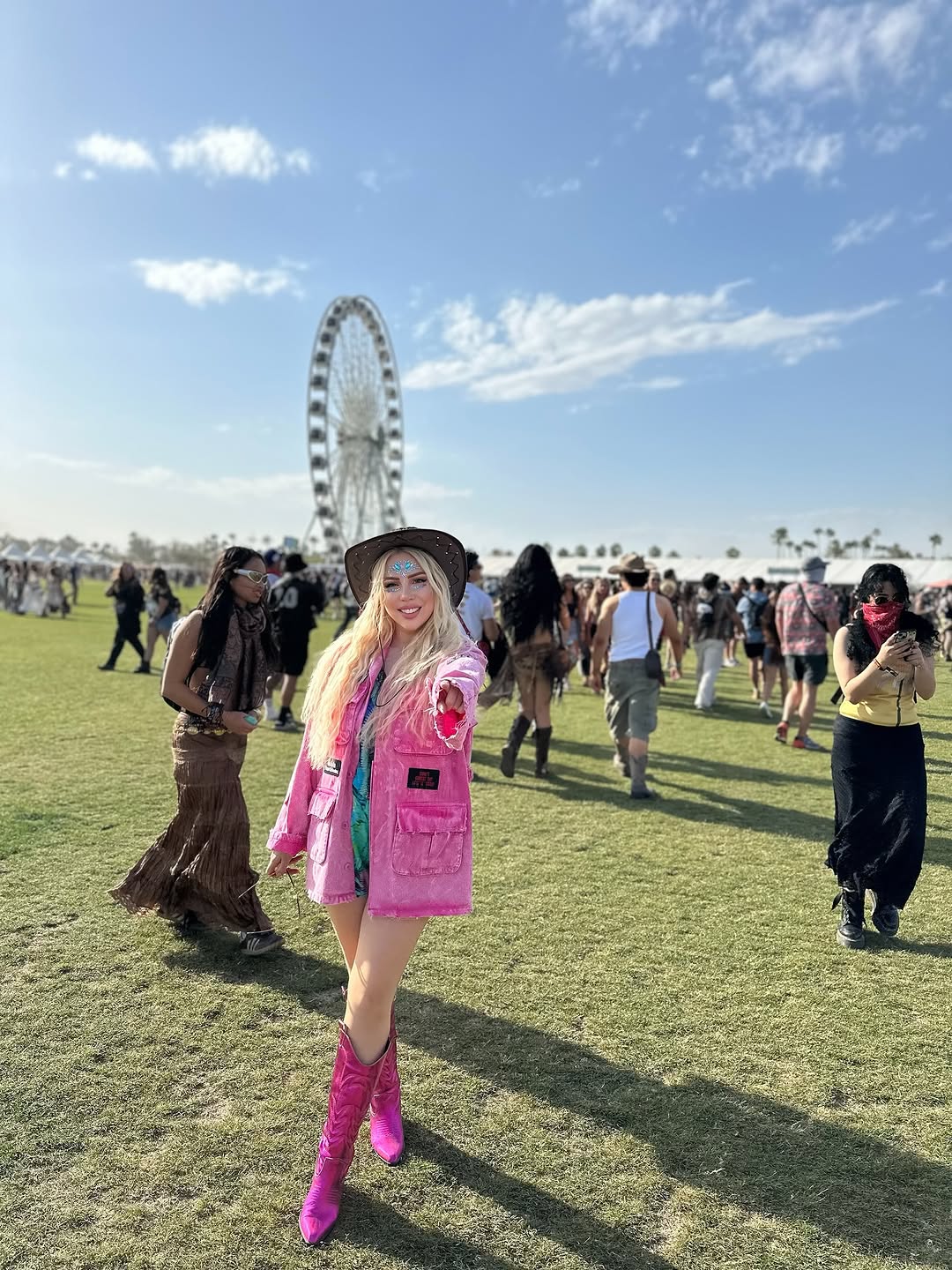 merve arkas coachella festivalinde 1 GusLbWzh