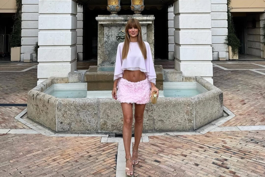 nazli sabancinin pembe monaco sikligi jOHbMBpv