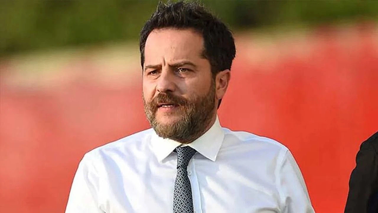 sahibinin erden timur oldugu iddia edilen monte carlo isimli superyat bodrumdaki kocek sigliginda kayaliklara e4Wp7AX3