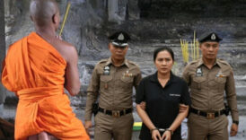 taylandda budist rahiplerle cinsel iliskiye girip goruntulerle santaj yapan kadin 3 yilda 475 milyon MC13DqRP