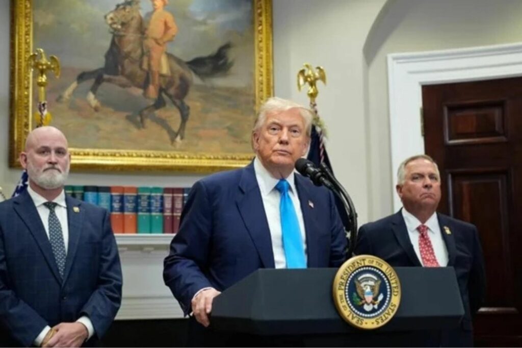 trump abd ve pakistan arasinda bir petrol anlasmasi imzalandigini duyurdu belki de bir gun nhFqnHyc