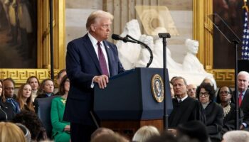 trumpin yemin toreni bagis rekoru kirdi tavukcu pilgrims pride teknoloji devlerinden daha fazla bagis JVRxCtTC