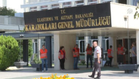 turk is grev kararini karayollari genel mudurlugune asti 7X3f9iO4