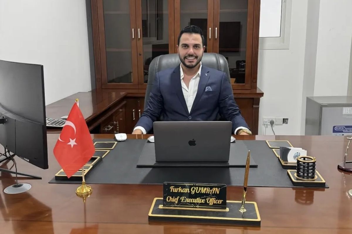 turk isadami furkan gumrani 495 milyon dolar dolandirmaya calisan ugandali cetenin 4 uyesi tutuklandi EWytGUOU