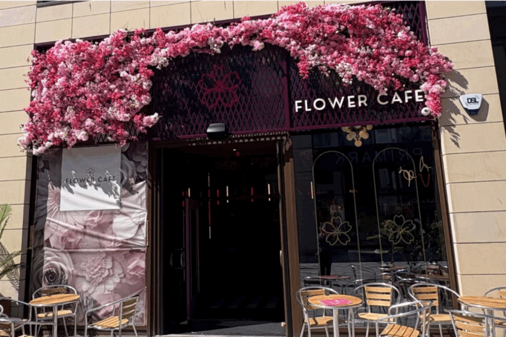 turk patrondan ingilterede yeni yatirim sayturk group sunderlandda the flower caf yi acti qQJy6QCB