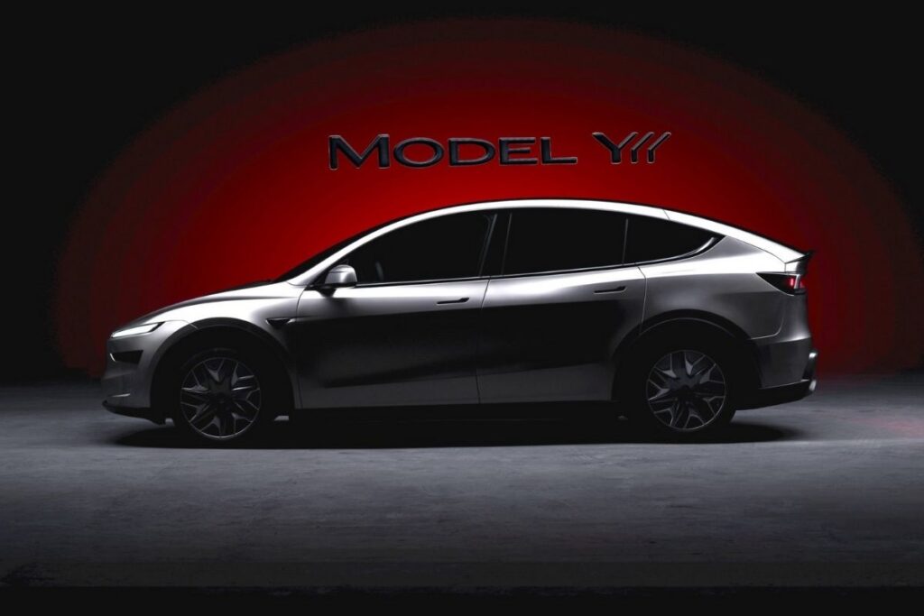 yeni tesla model yl tanitildi uzatilmis dingil mesafesi ve 6 koltuklu yeni suv TvYKm2l1