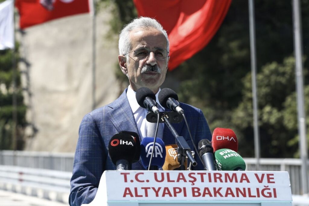 yolu 3 dakikaya indiren doganci tuneli acildi StiVemfw