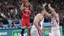 12 dev adam letonyayi yendi eurobaskete galibiyetle basladi 4GnWRClW