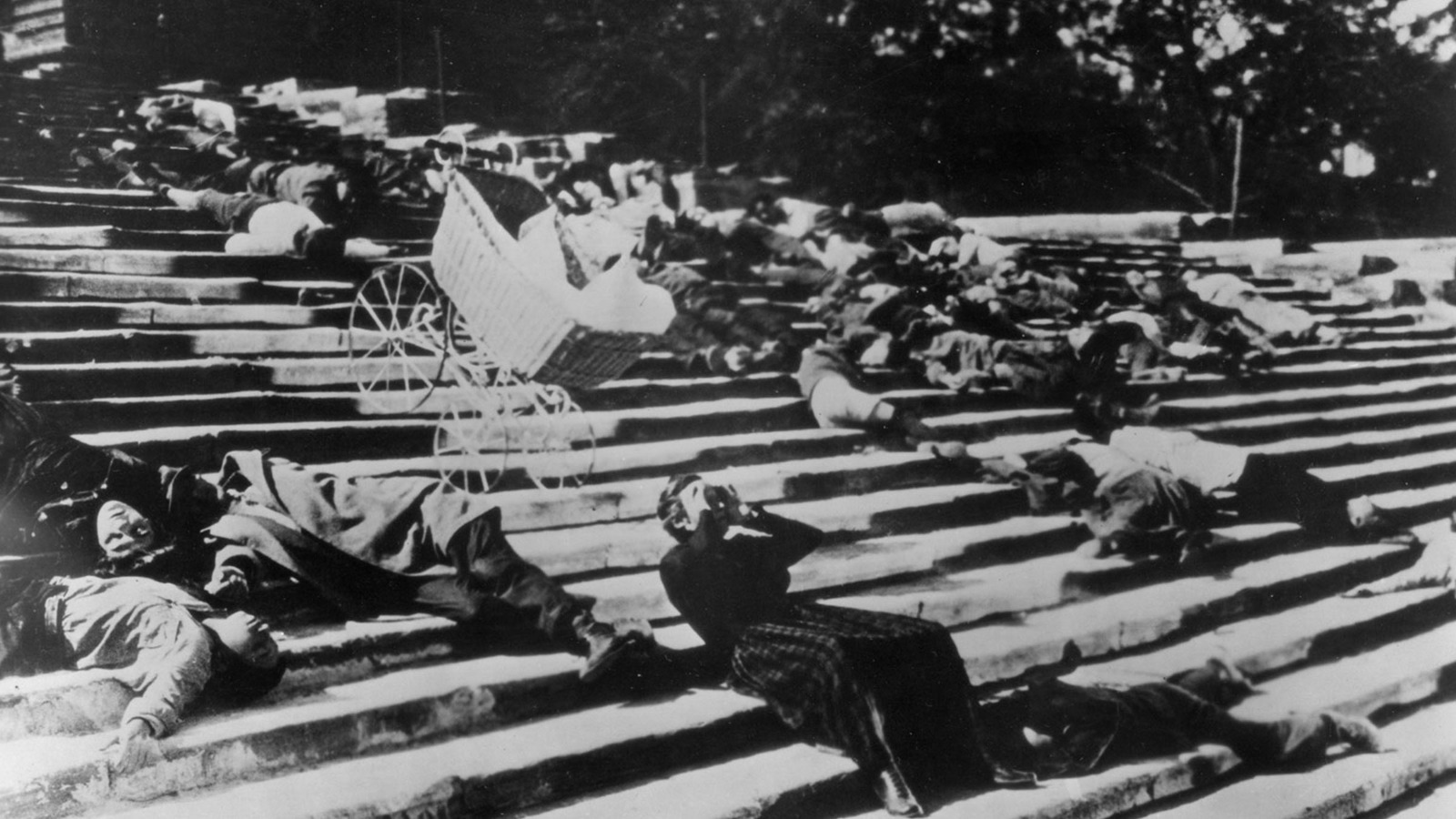 120 yil once rusyadaki meshur potemkin zirhlisi isyani istanbulda bombali gemiyle suikast endisesine yol Tubh79AZ