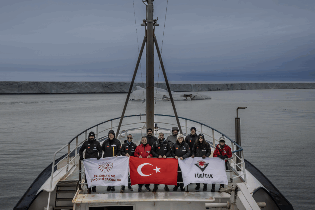 5 ulusal arktik bilimsel arastirma seferi ekibi istanbula dondu seferinden dondu c7qwIx29
