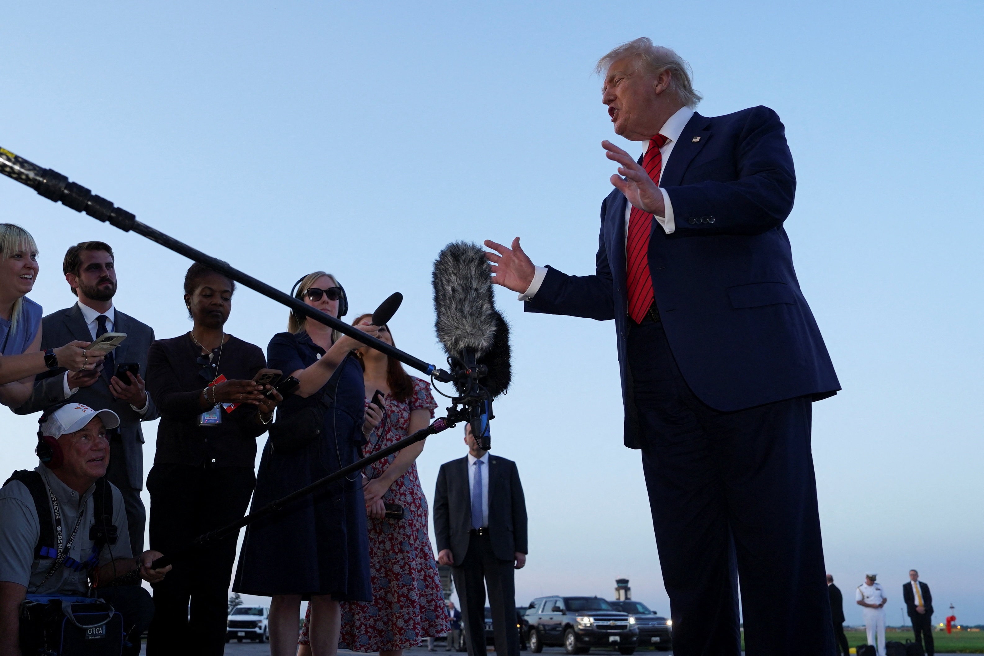abd baskani donald trump ek tarifelerden elde edilecek geliri temettu benzeri bir uygulama ile 729w7nLF