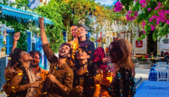 alacatida ne degisti muzik mafya ve mek nlarin golgesinde kaybolan bir ege masali asqjisYK