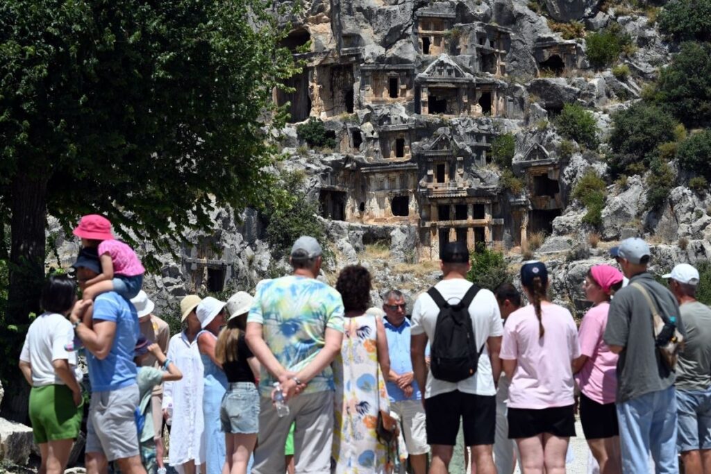 antalya ziyaretci rekoru kirdi tlygWWuk