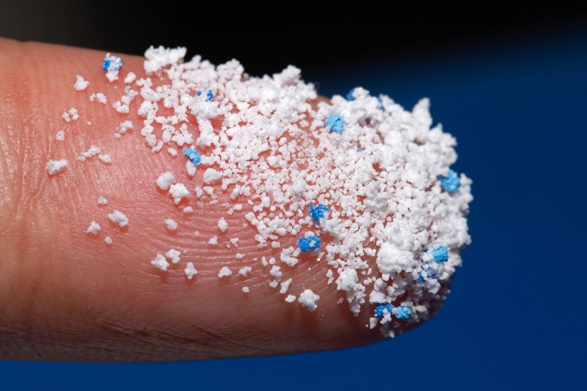 arastirmacilar insanlarin her gun 68 bine kadar mikroplastik parcacigi soludugunu ortaya koydu 0 FG7H6nAi