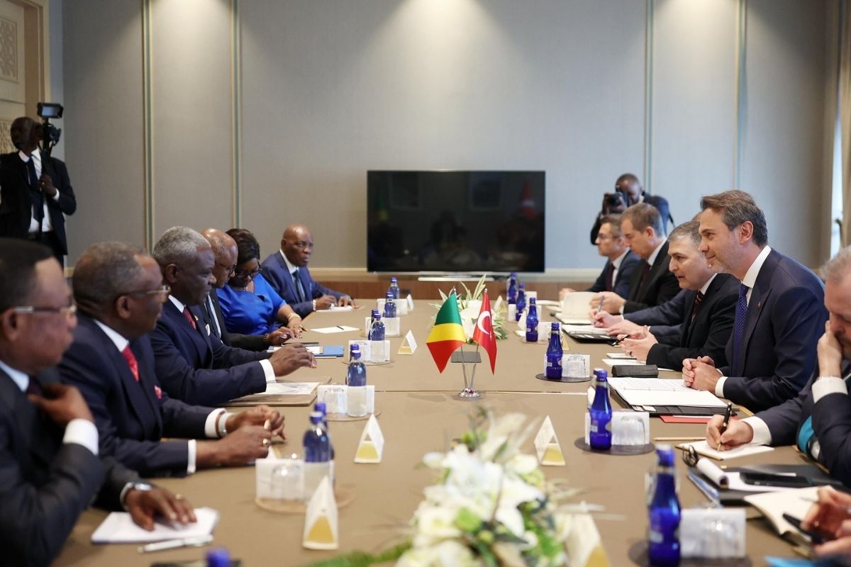 bakan bayraktar ve kongo basbakani makosso enerji ve madende isbirligini gorustu 0
