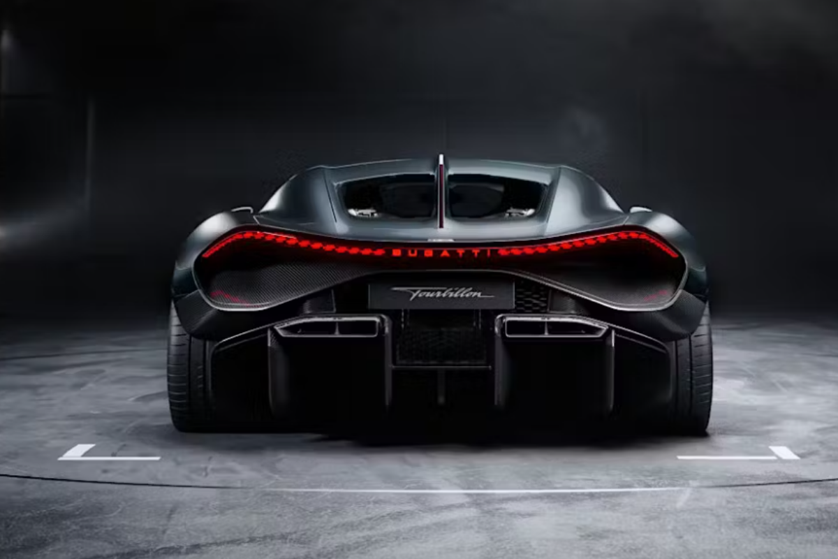 bugatti 2029a kadar tum otomobillerini satti 0 3H2Ew645