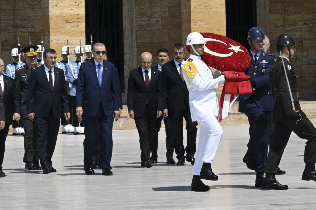 cumhurbaskani erdogan yas toplantisi oncesinde anitkabiri ziyaret etti weXU8TeG