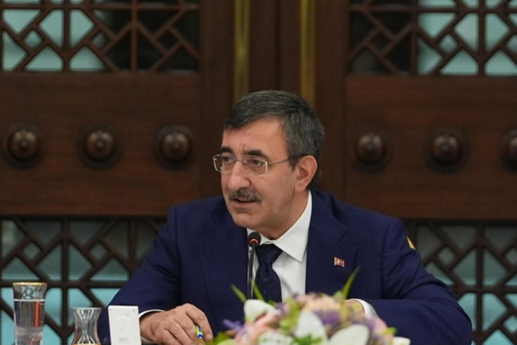 cumhurbaskani yardimcisi cevdet yilmaz baskanliginda ekk toplantisi yapildi 2026 2028 orta vadeli program gorusuldu W8twjsrS