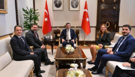 cumhurbaskani yardimcisi cevdet yilmaz kaspikznin kurucu ortagi ve ceosu mikheil lomtadzeyi kabul etti sy75EjV8