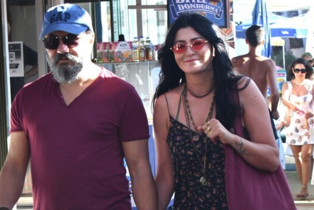deniz cakirin bodrum kacamagi CDXBdX1Y