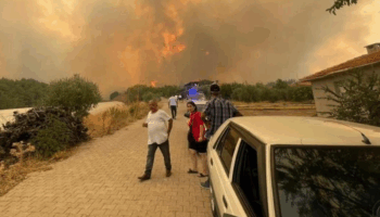 denizlideki orman yangini ucuncu gununde 2 mahalle bosaltildi XICO3KnH