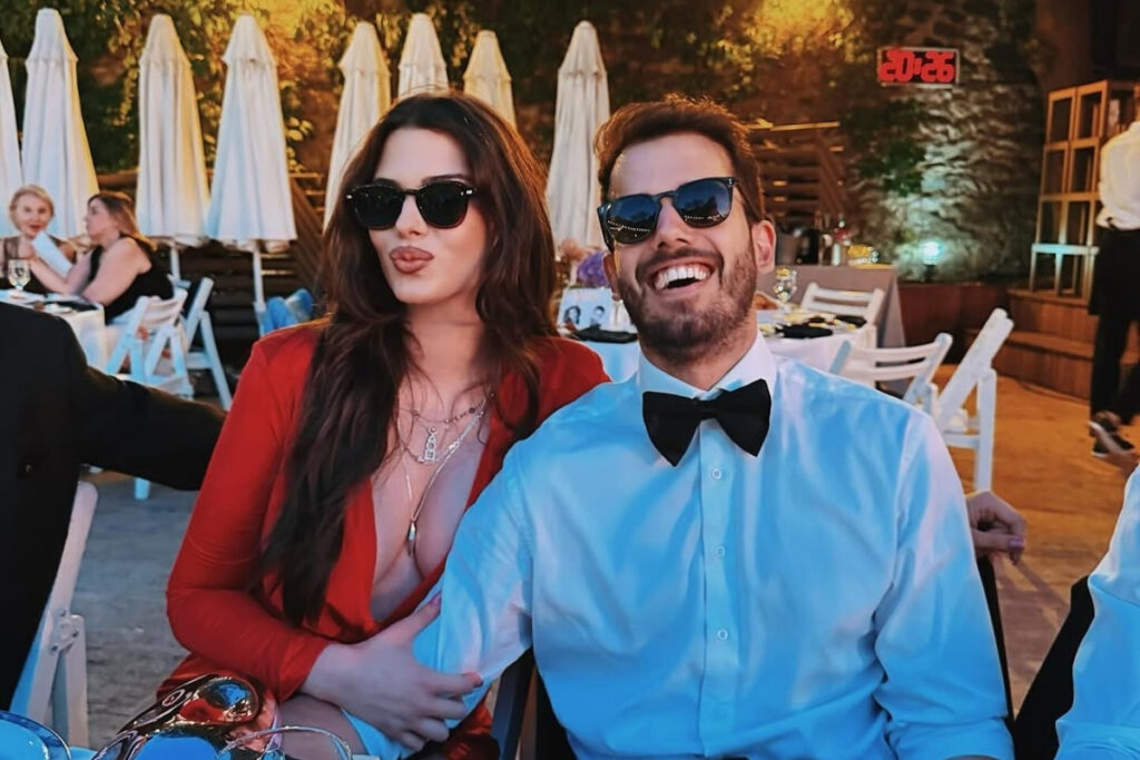 derin taludan broker sevgilisiyle ilk poz 6ZRSLAjV