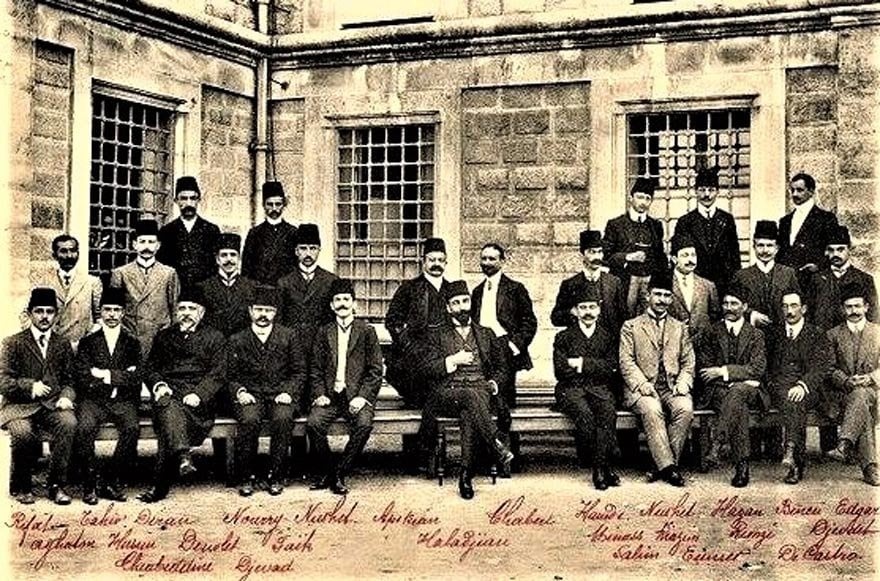 duyun umumiye idaresi yetkilisi fransiz binbasi berger pul vergisinde indirim isteyen osmanli basini temsilcilerini 10 ichhkFkl