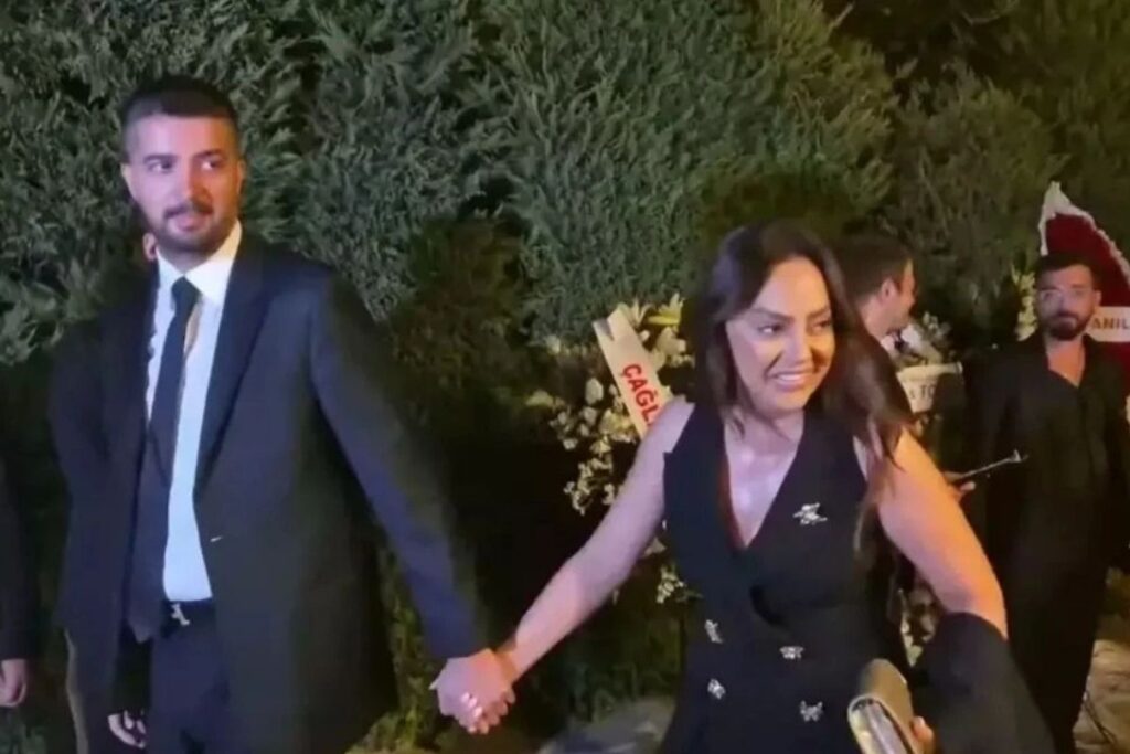 ebru gundesten gozalti sonrasi ilginc paylasim 28HSkDCa