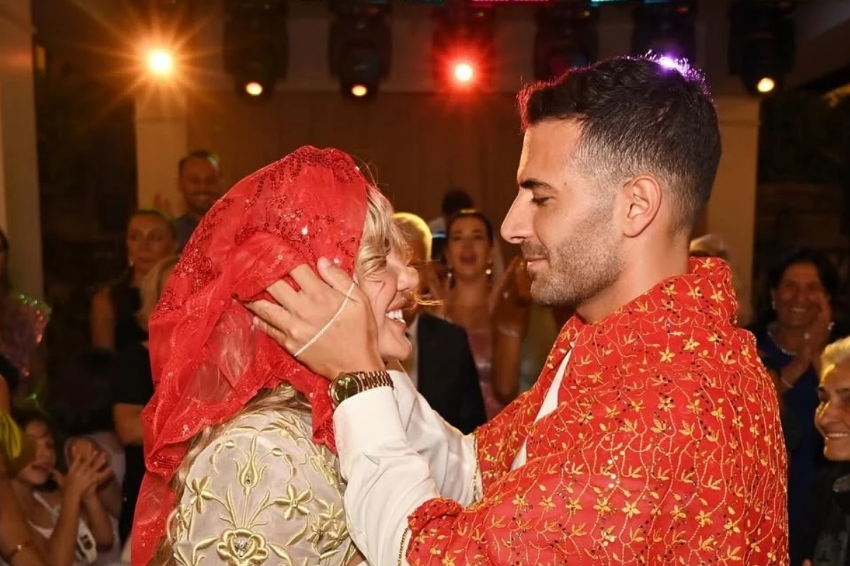 esra erolun kiz kardesi eda erolun gorkemli kina gecesi 1 3tYsWKSt