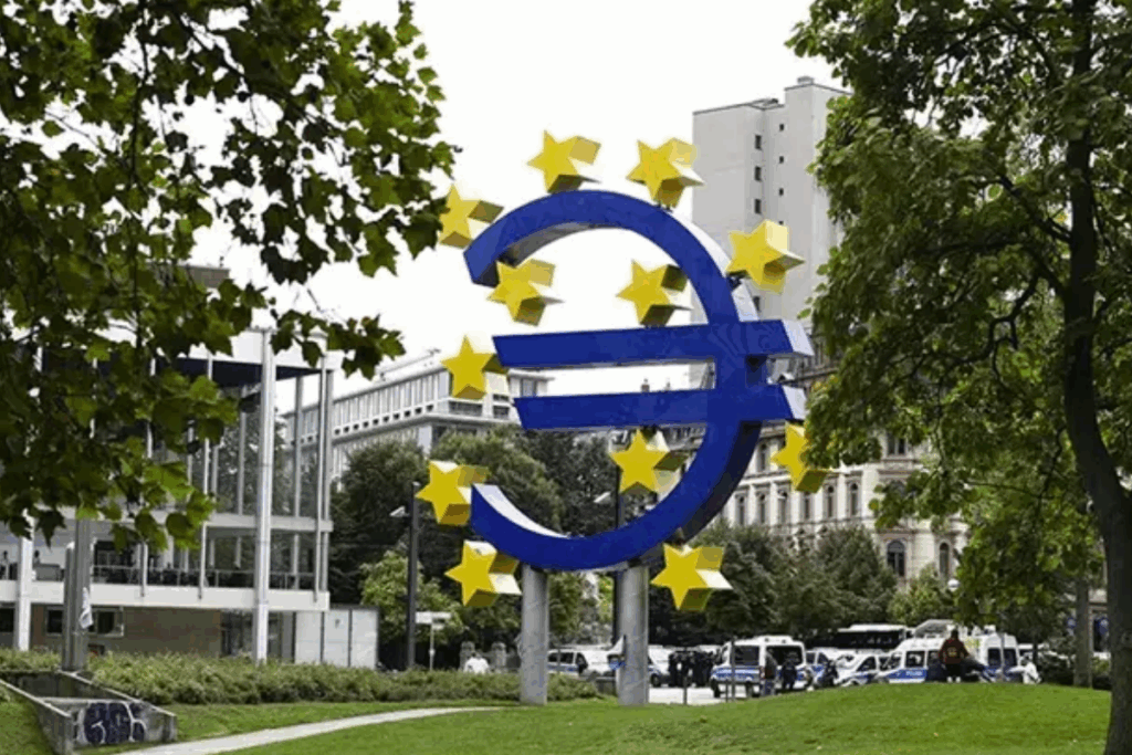 euro bolgesinde sirket faaliyetleri agustosta yukseldi YGtlelcN