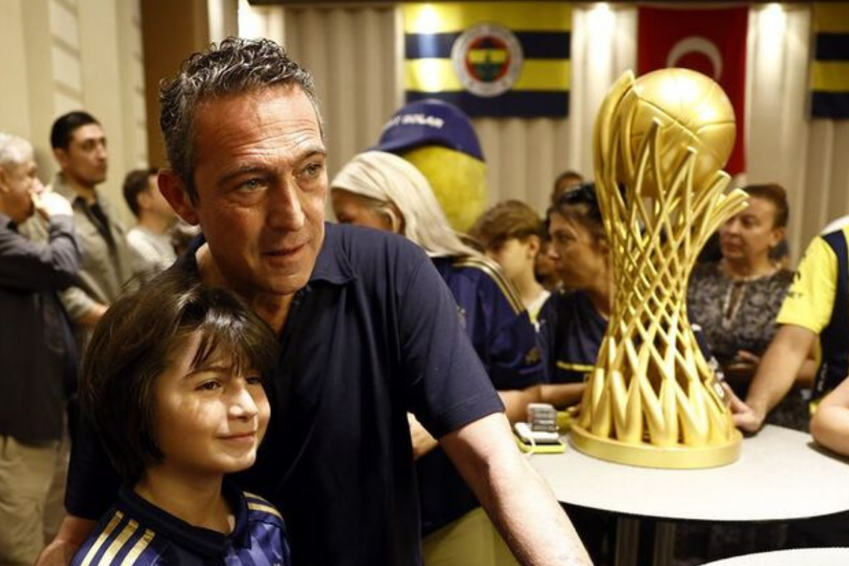 fenerbahce baskani ali kocun yuzunu gulduren bulusma 1 TtvhTvBv